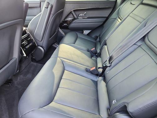 2025 Land Rover Range Rover Sport P360 SE