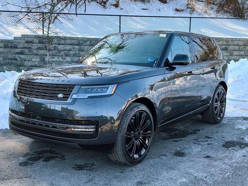 Carpathian Grey 2026 Land Rover Range Rover P400 SE