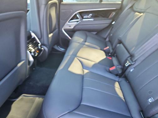 Carpathian Grey 2026 Land Rover Range Rover P400 SE