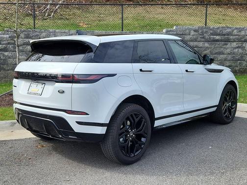 Fuji White 2023 Land Rover Range Rover Evoque R-Dynamic SE