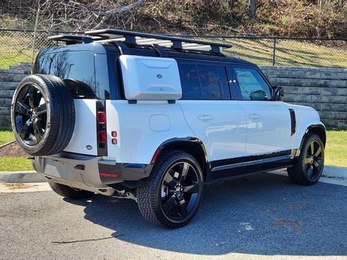 Fuji White 2022 Land Rover Defender 110 X-Dynamic HSE