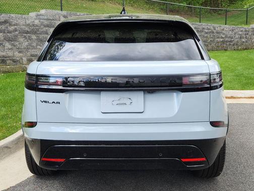 Arroios Grey 2026 Land Rover Range Rover Velar P400 Dynamic SE