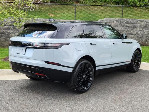 Arroios Grey 2026 Land Rover Range Rover Velar P400 Dynamic SE