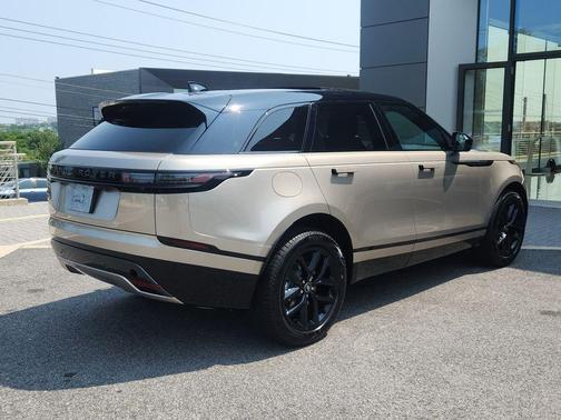 2026 Land Rover Range Rover Velar P250 Dynamic SE