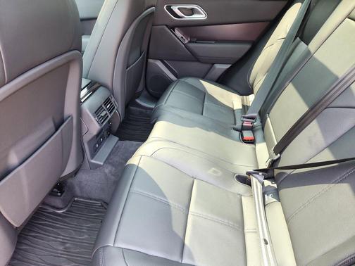 2026 Land Rover Range Rover Velar P250 Dynamic SE