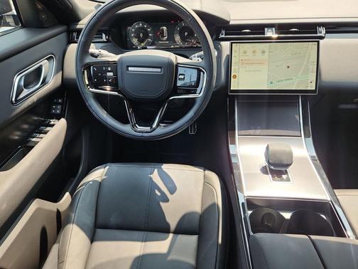 2026 Land Rover Range Rover Velar P250 Dynamic SE