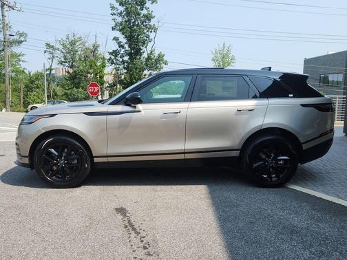 2026 Land Rover Range Rover Velar P250 Dynamic SE