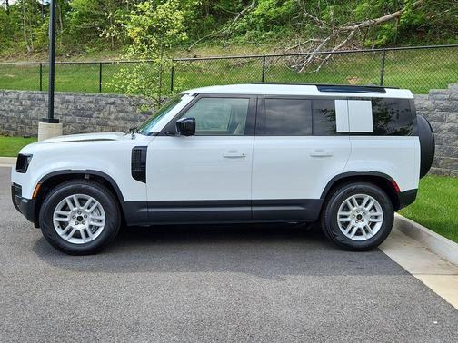 Fuji White 2026 Land Rover Defender 110 S