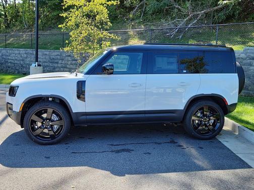 Fuji White 2026 Land Rover Defender P300 S