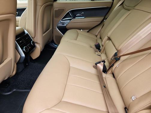 Carpathian Grey 2026 Land Rover Range Rover P400 SE