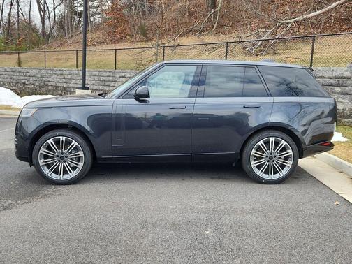 Carpathian Grey 2026 Land Rover Range Rover P400 SE