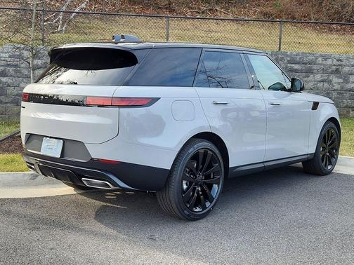 Borasco Grey 2026 Land Rover Range Rover Sport SE