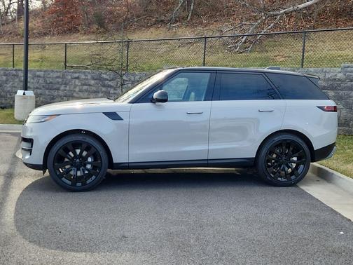 Borasco Grey 2026 Land Rover Range Rover Sport SE