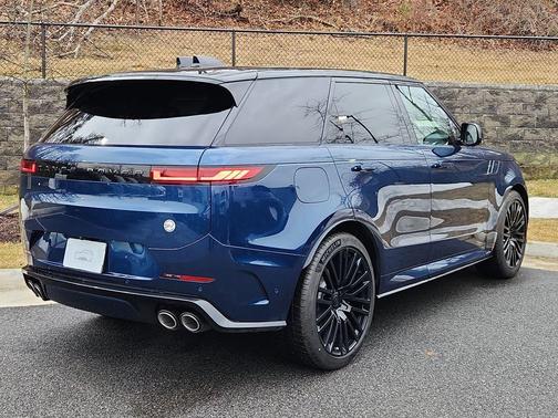 Petrolix Blue Gloss 2026 Land Rover Range Rover Sport P635 SV