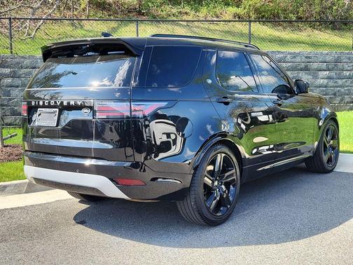 2023 Land Rover Discovery P360 Metropolitan Edition