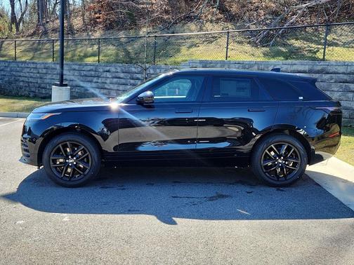 2026 Land Rover Range Rover Velar P250 Dynamic SE