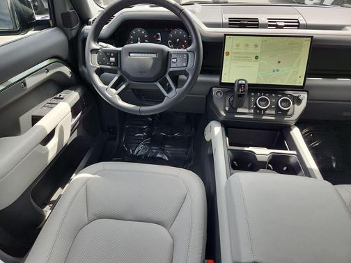 Woolstone Green 2026 Land Rover Defender P400 X-Dynamic SE