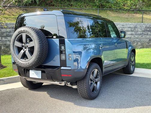 2026 Land Rover Defender P300 S