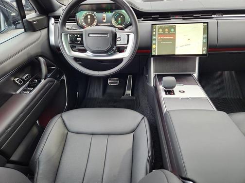 Ionian Silver In Gloss Finish 2026 Land Rover Range Rover P550e SE