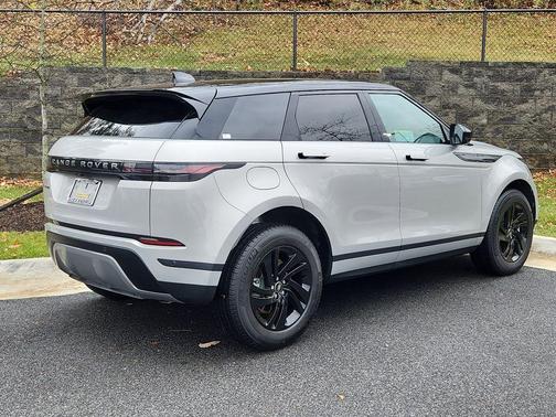 Seoul Pearl Silver 2026 Land Rover Range Rover Evoque Core S