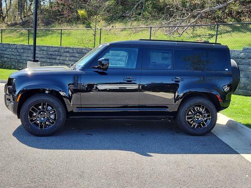 Santorini Black 2026 Land Rover Defender P400 X-Dynamic SE