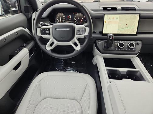 2025 Land Rover Defender P300 S
