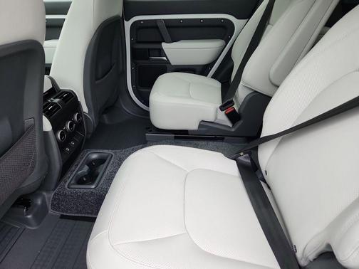 2025 Land Rover Defender P300 S