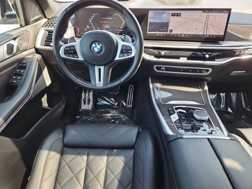 Mineral White Metallic 2024 BMW X5 M60i