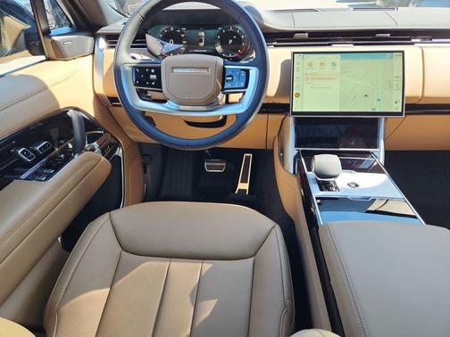 Santorini Black 2026 Land Rover Range Rover P530 SE 7 Seat