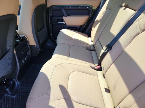 Woolstone Green 2026 Land Rover Defender P400 X-Dynamic SE
