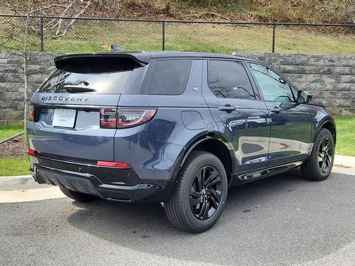 Varesine Blue 2026 Land Rover Discovery Sport LANDMARK