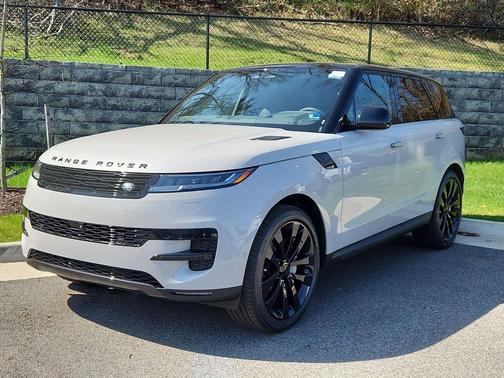 2026 Land Rover Range Rover Sport SE