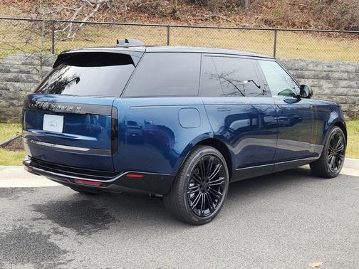 Petrolix Blue Gloss 2026 Land Rover Range Rover P400 SE 7 Seat