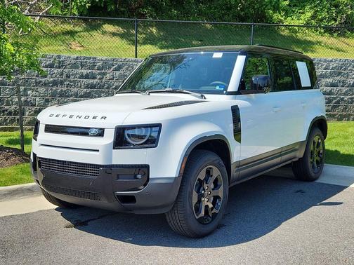 Fuji White 2026 Land Rover Defender P300 S