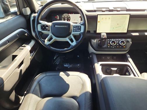 Hakuba Silver 2023 Land Rover Defender S