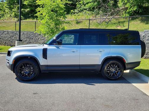 Hakuba Silver 2023 Land Rover Defender S