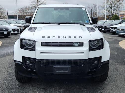 Fuji White 2024 Land Rover Defender P400 X-Dynamic SE