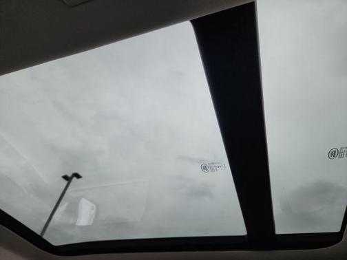 Fuji White 2024 Land Rover Defender P400 X-Dynamic SE