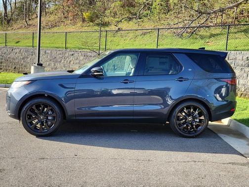 Varesine Blue 2026 Land Rover Discovery S