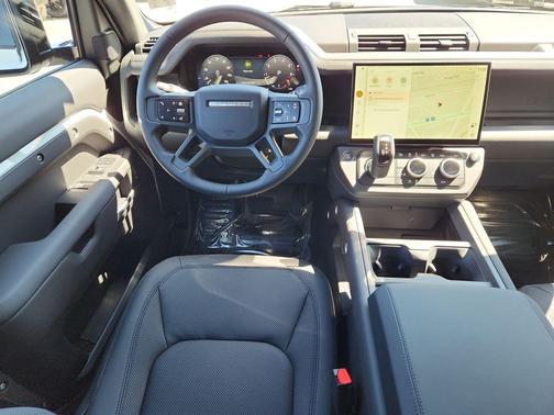 Fuji White 2026 Land Rover Defender P300 S