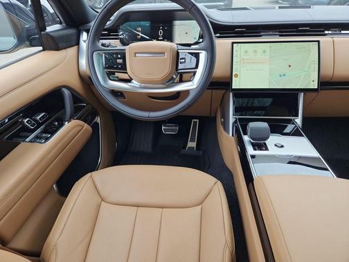 Belgravia Green 2026 Land Rover Range Rover P550e SE