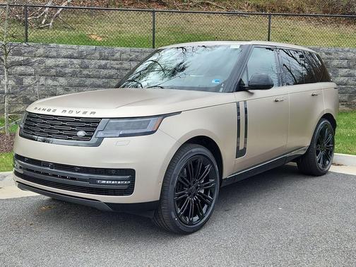 Sunset Gold In Satin Finish 2026 Land Rover Range Rover P530 SE