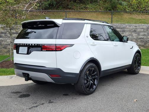 2025 Land Rover Discovery P300 S