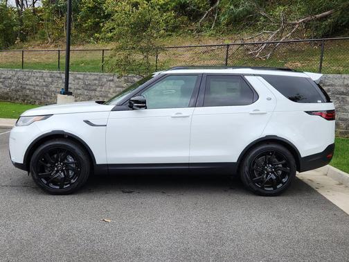 2025 Land Rover Discovery P300 S