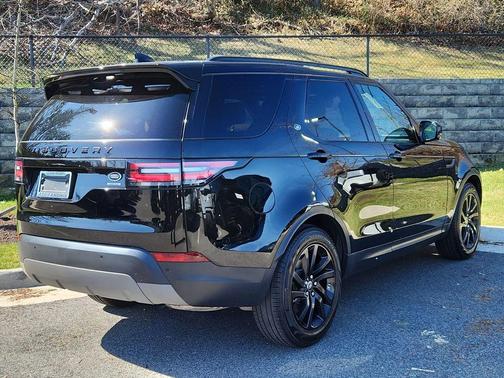 Narvik Black 2018 Land Rover Discovery HSE