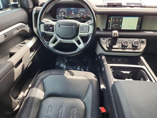 Hakuba Silver 2021 Land Rover Defender 110 X-Dynamic SE