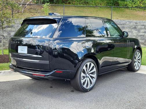 Santorini Black 2025 Land Rover Range Rover P400 SE