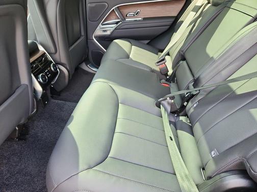 Santorini Black 2025 Land Rover Range Rover P400 SE