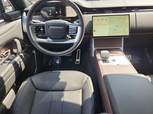 Santorini Black 2025 Land Rover Range Rover P400 SE