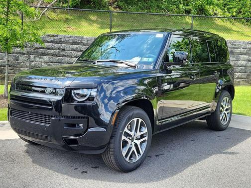 Santorini Black 2026 Land Rover Defender P400 X-Dynamic SE
